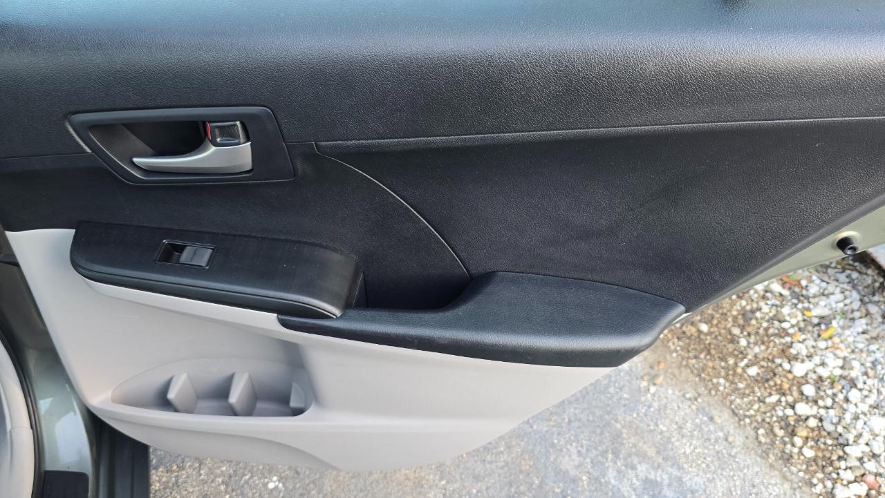 Toyota Camry L 2012