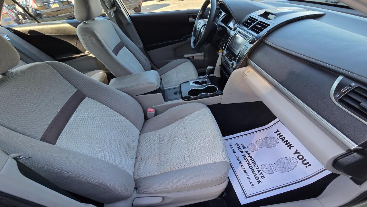 Toyota Camry L 2012
