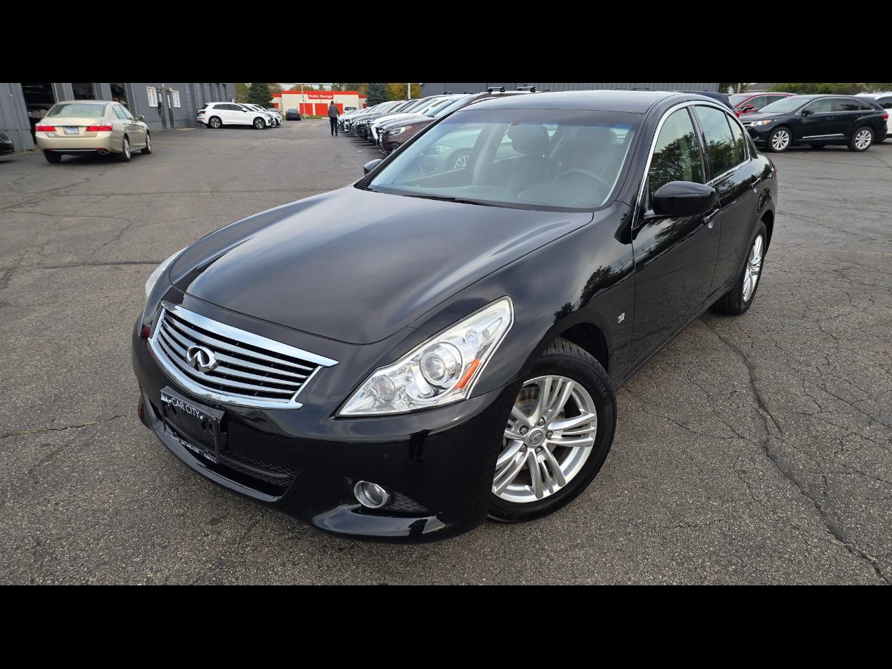 2015 INFINITI Q40
