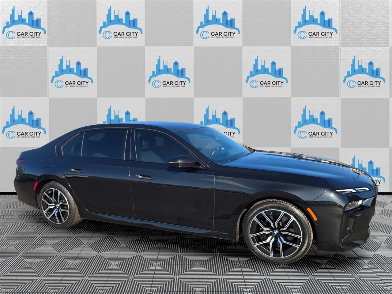 BMW 7-Series 760i xDrive 2023