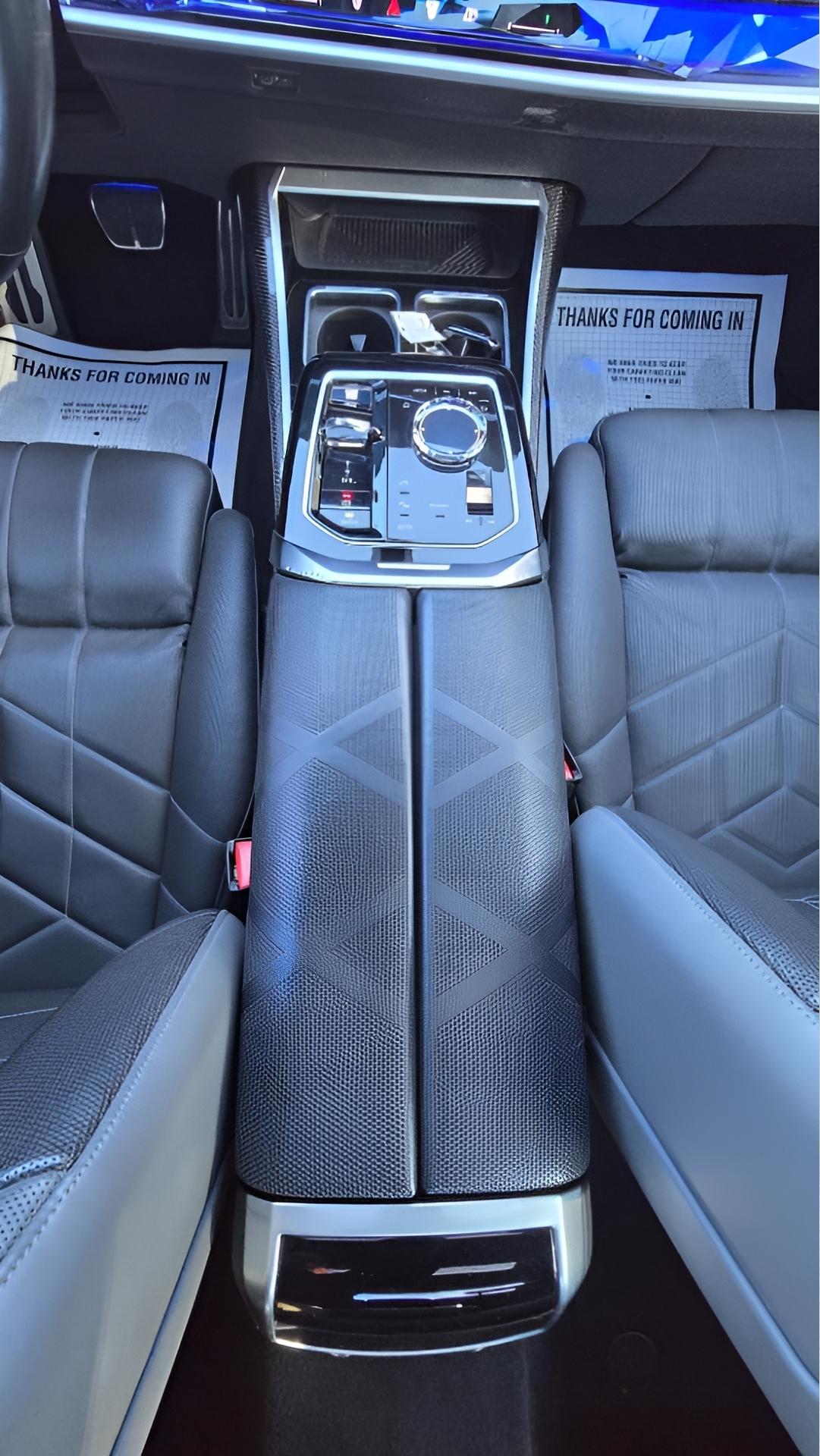 BMW 7-Series 760i xDrive 2023