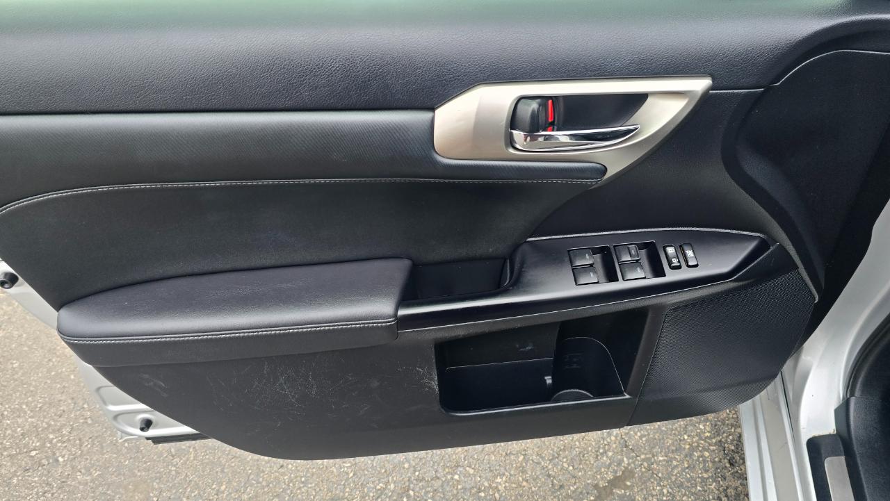 Lexus CT 200h Base 2015