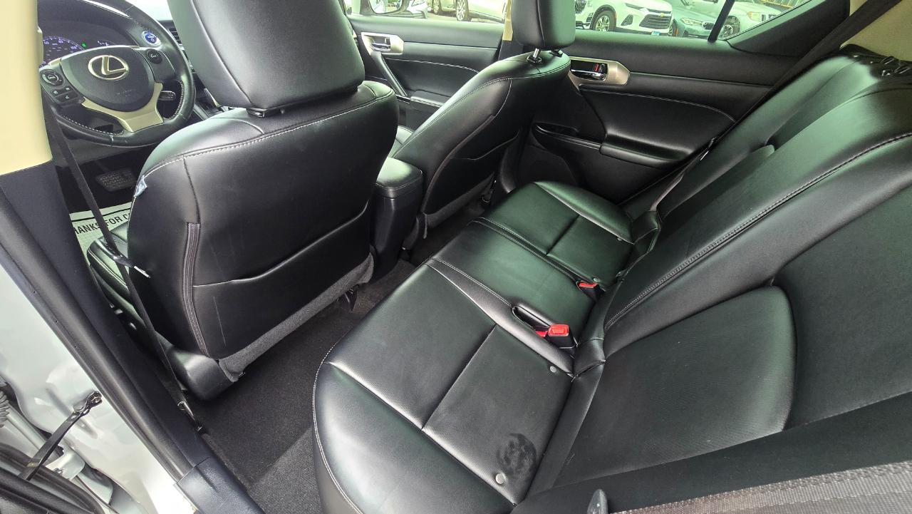 Lexus CT 200h Base 2015