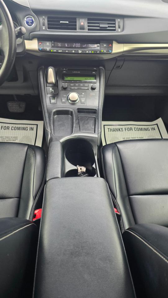 Lexus CT 200h Base 2015