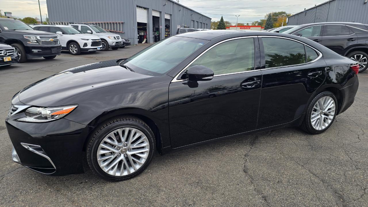 Lexus ES 350 Sedan 2016