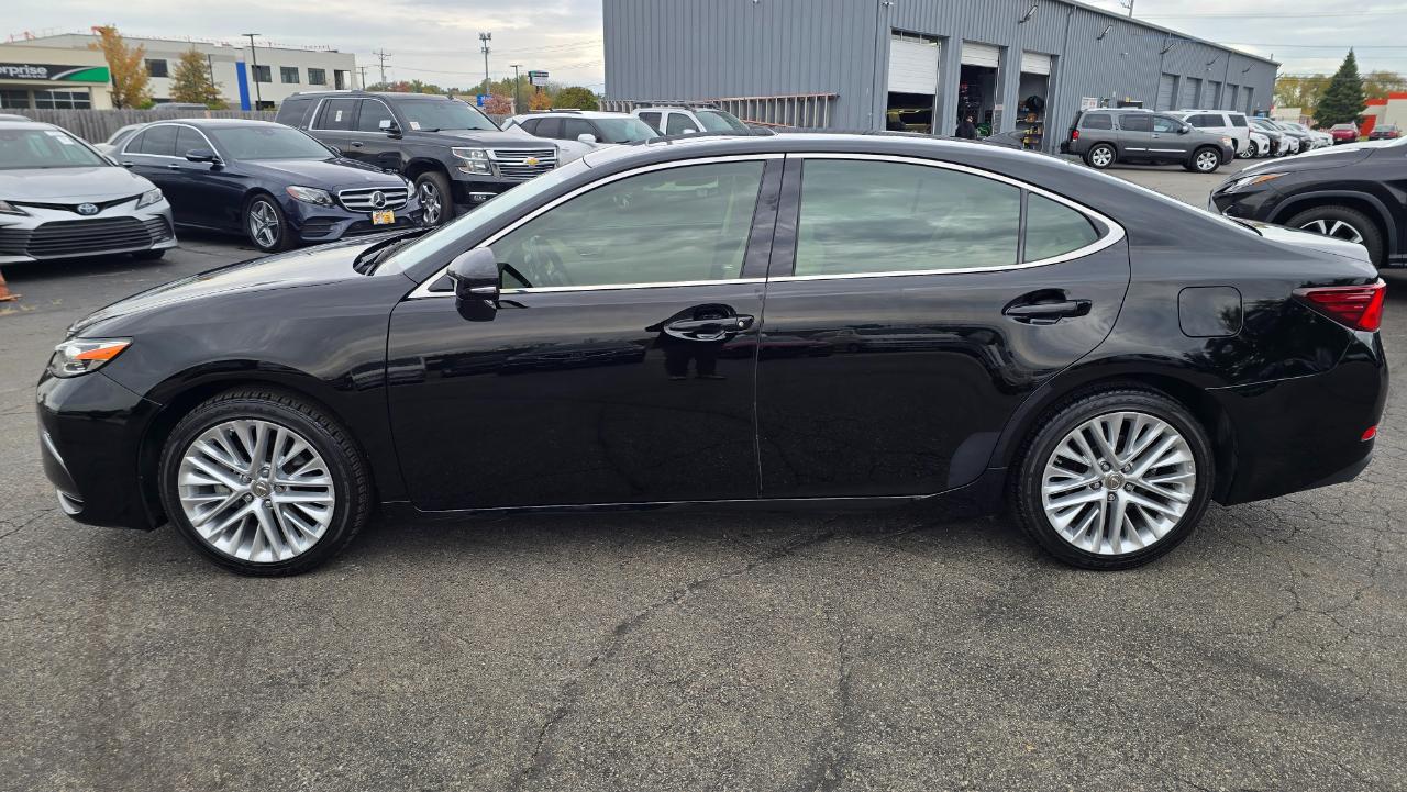 Lexus ES 350 Sedan 2016