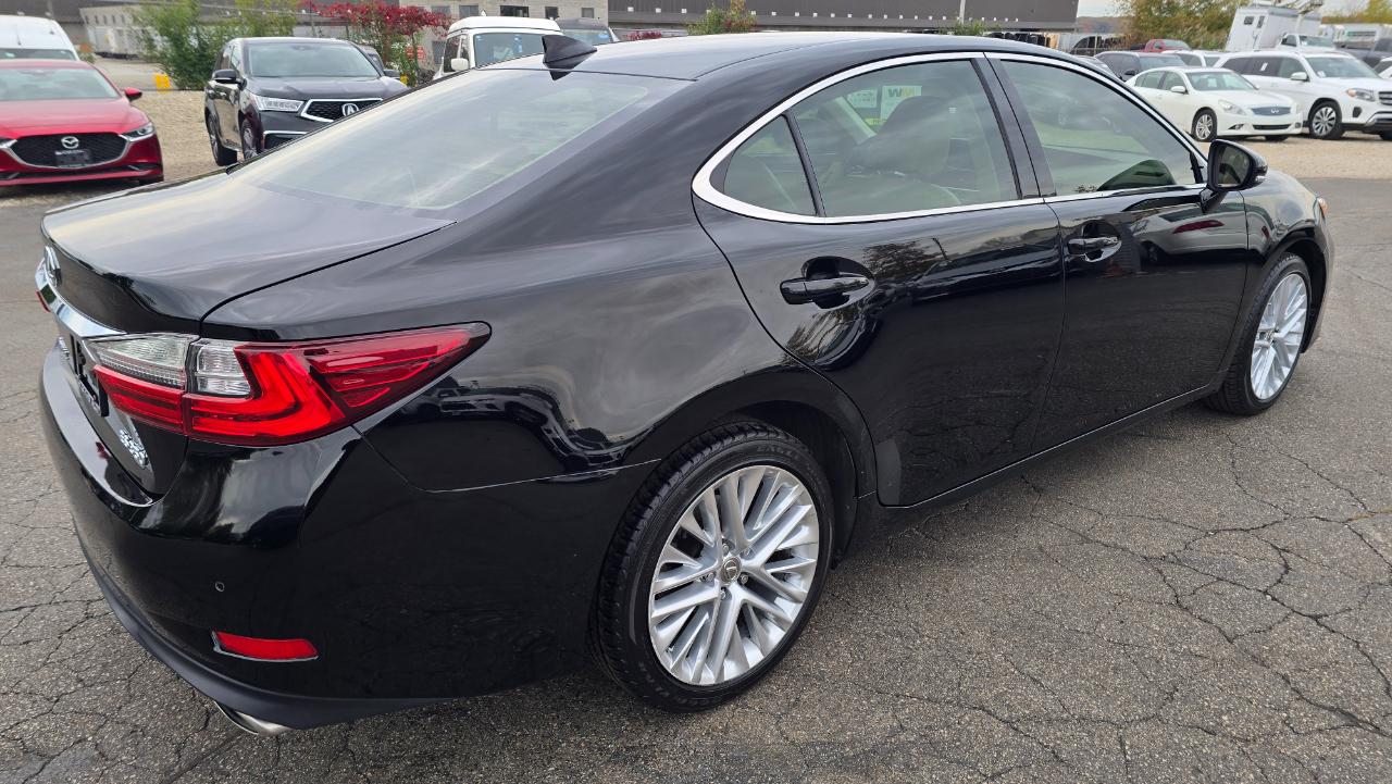 Lexus ES 350 Sedan 2016