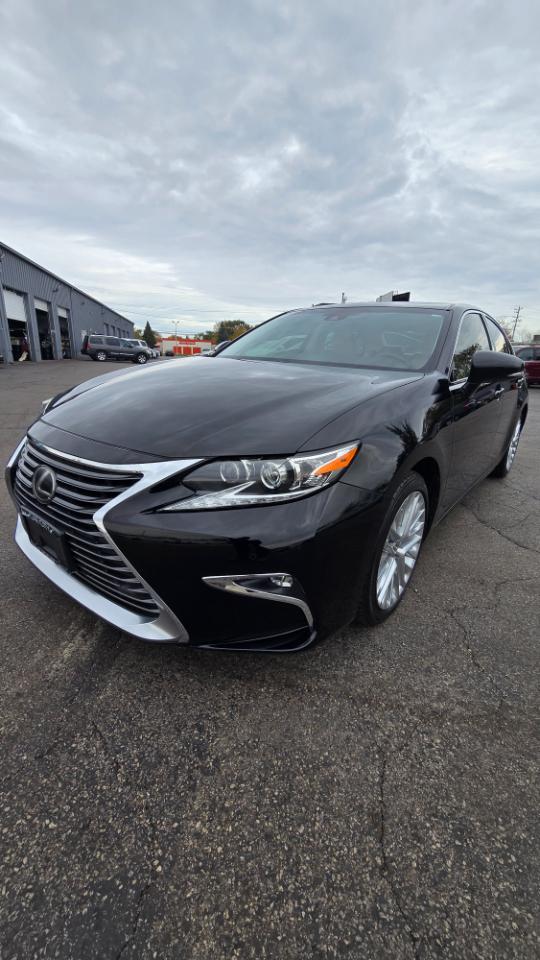 Lexus ES 350 Sedan 2016