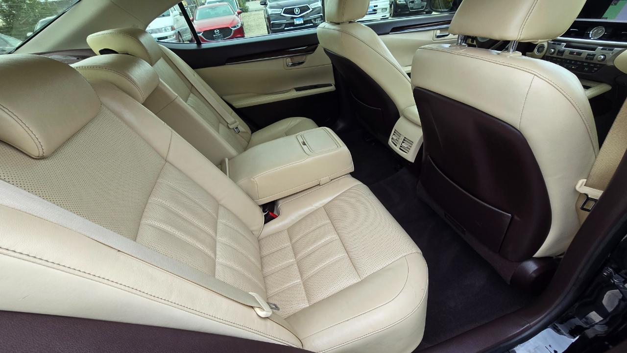 Lexus ES 350 Sedan 2016