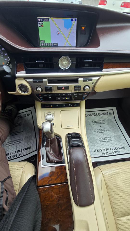 Lexus ES 350 Sedan 2016