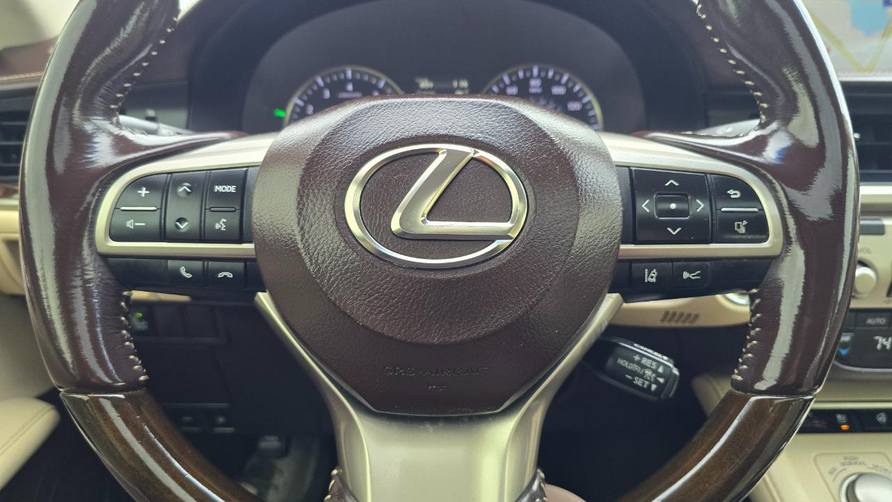 Lexus ES 350 Sedan 2016