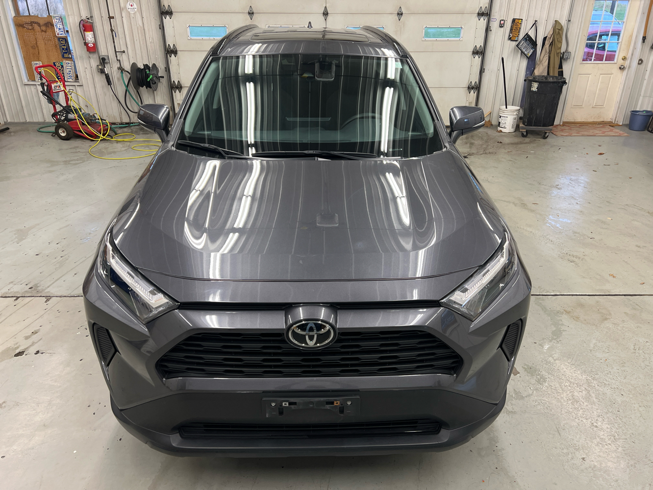 2023 Toyota RAV4 XLE photo 2