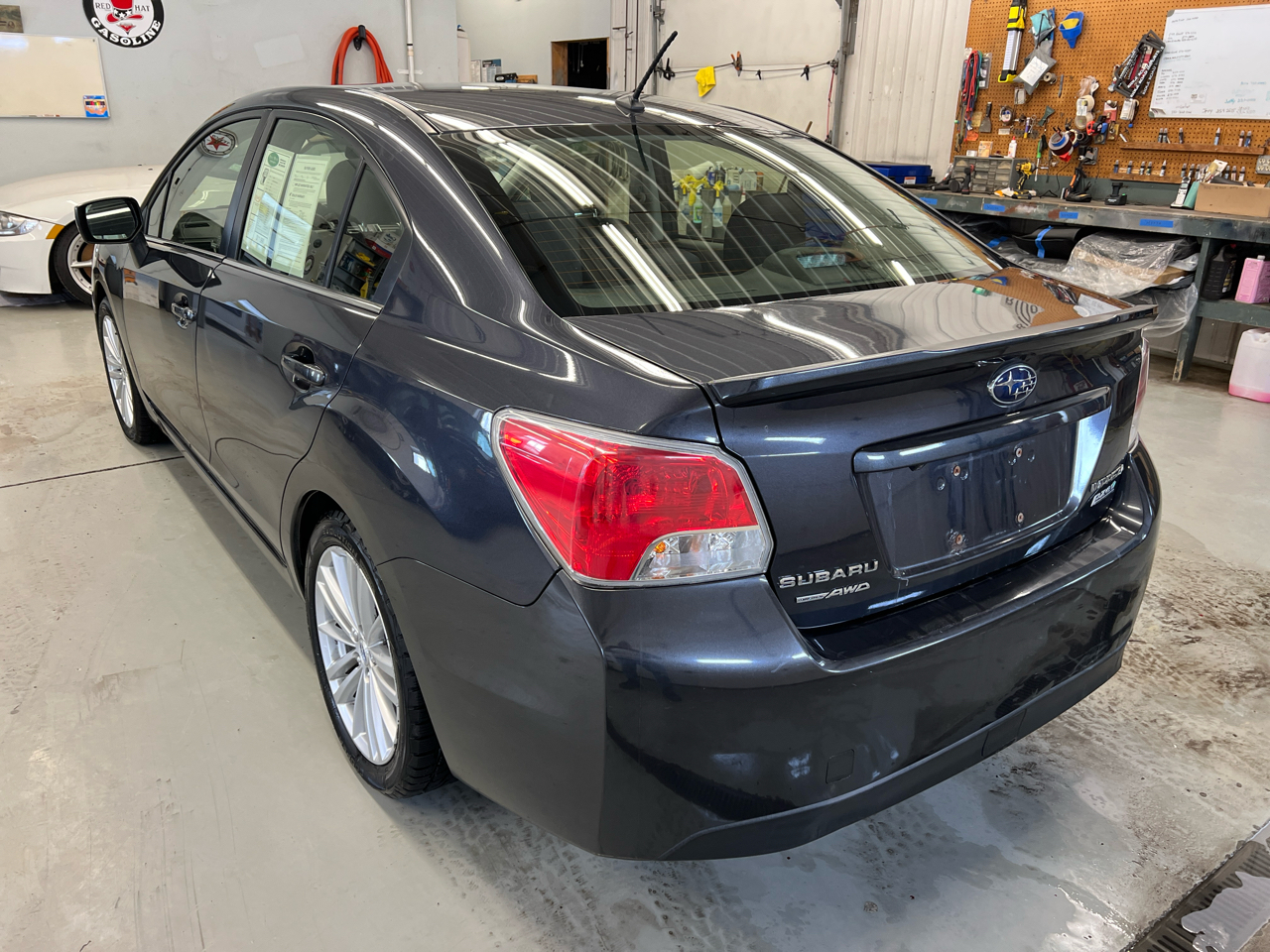 Subaru Impreza 2.0i Premium PZEV 4-Door 2016