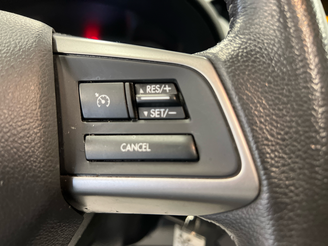 Subaru Impreza 2.0i Premium PZEV 4-Door 2016