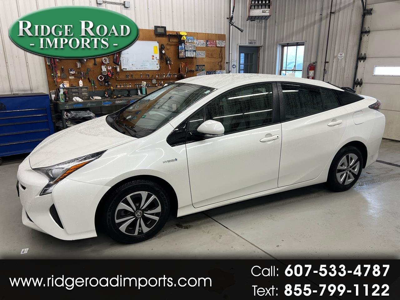 2016 Toyota Prius Three