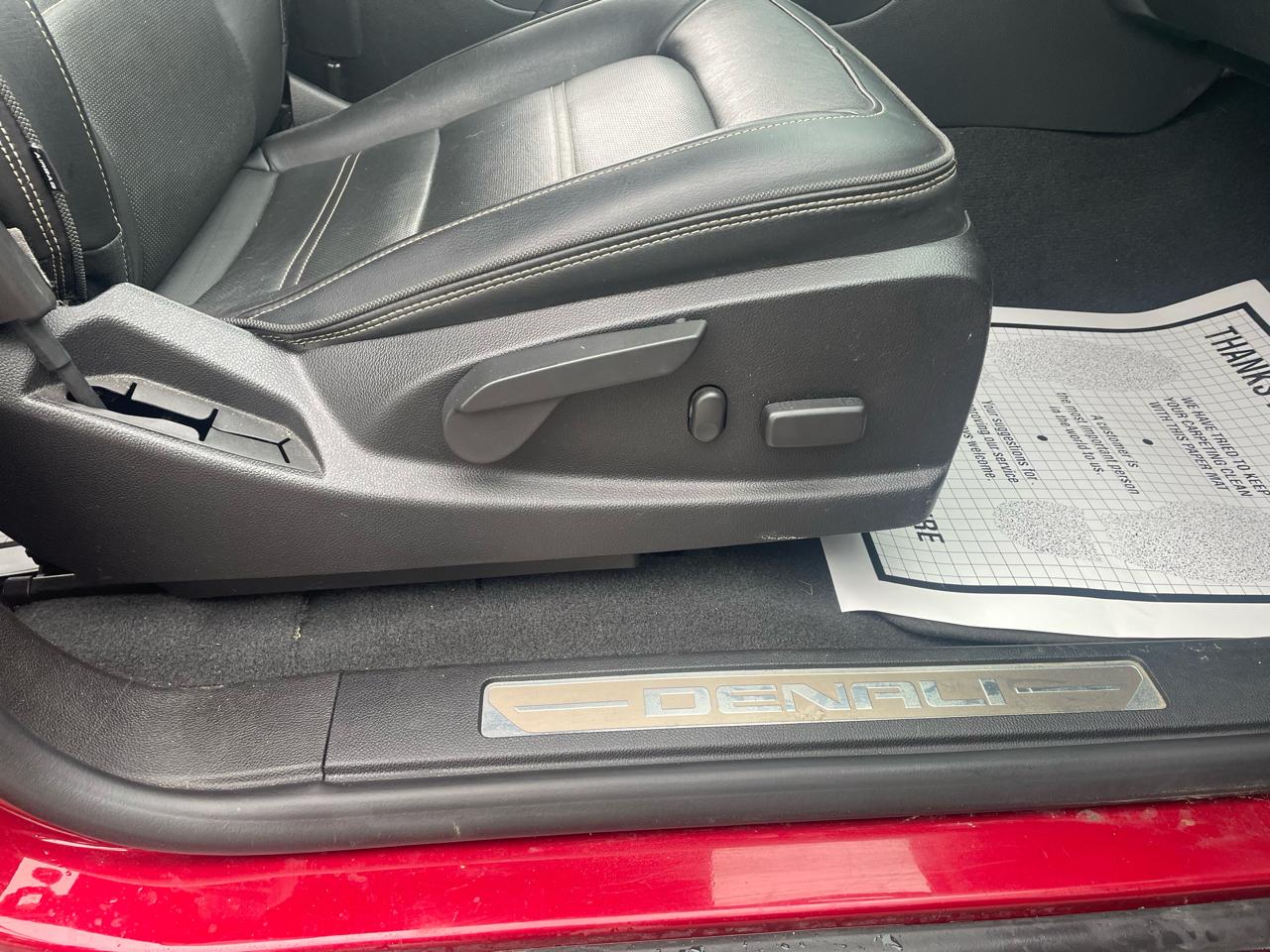 GMC Canyon Denali Crew Cab 4WD Long Box 2020