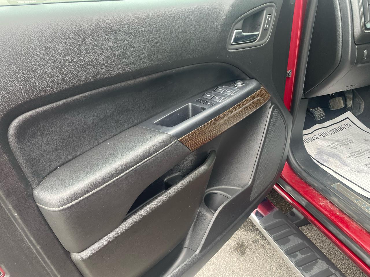 GMC Canyon Denali Crew Cab 4WD Long Box 2020