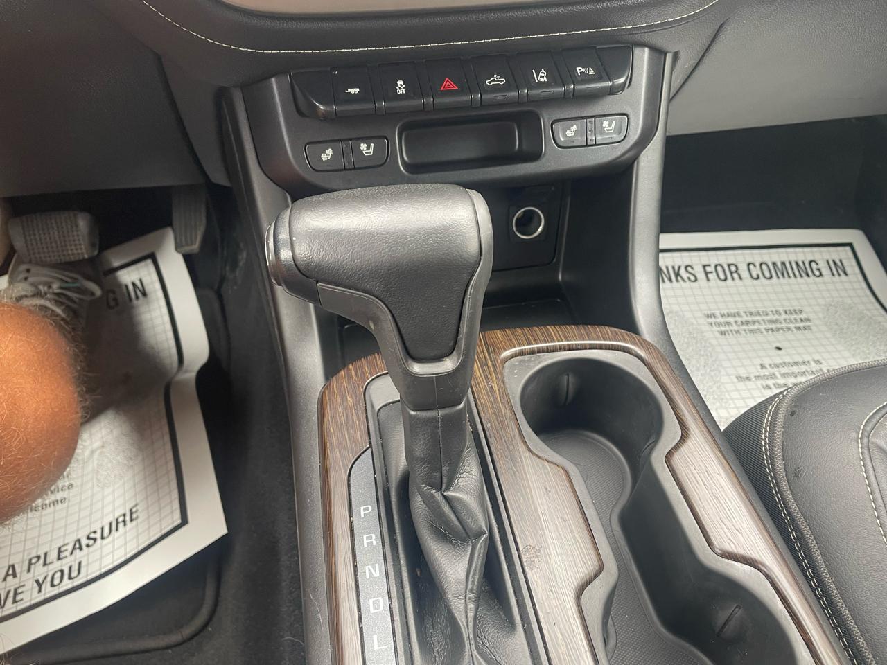 GMC Canyon Denali Crew Cab 4WD Long Box 2020