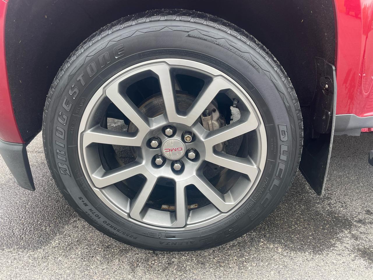 GMC Canyon Denali Crew Cab 4WD Long Box 2020