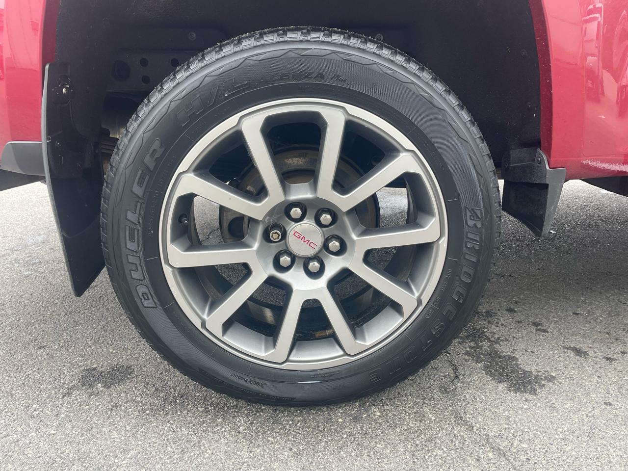 GMC Canyon Denali Crew Cab 4WD Long Box 2020