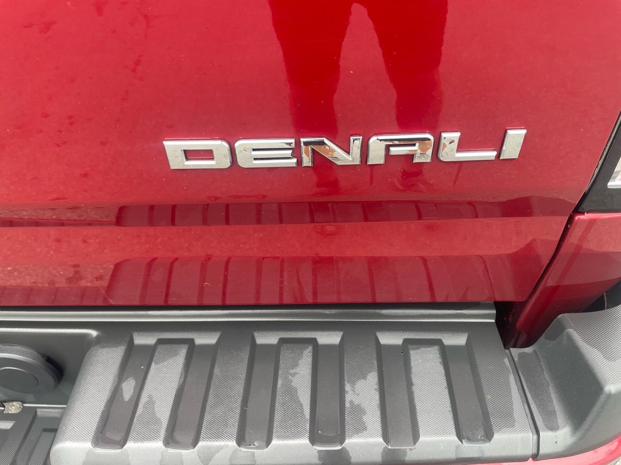 GMC Canyon Denali Crew Cab 4WD Long Box 2020