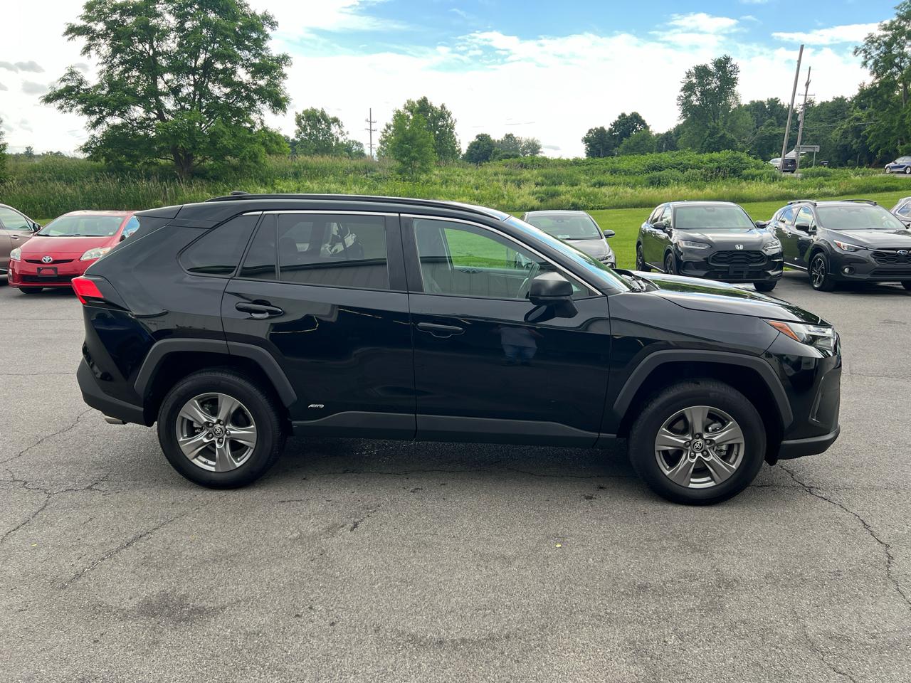 Toyota RAV4 Hybrid Hybrid LE AWD (Natl) 2024