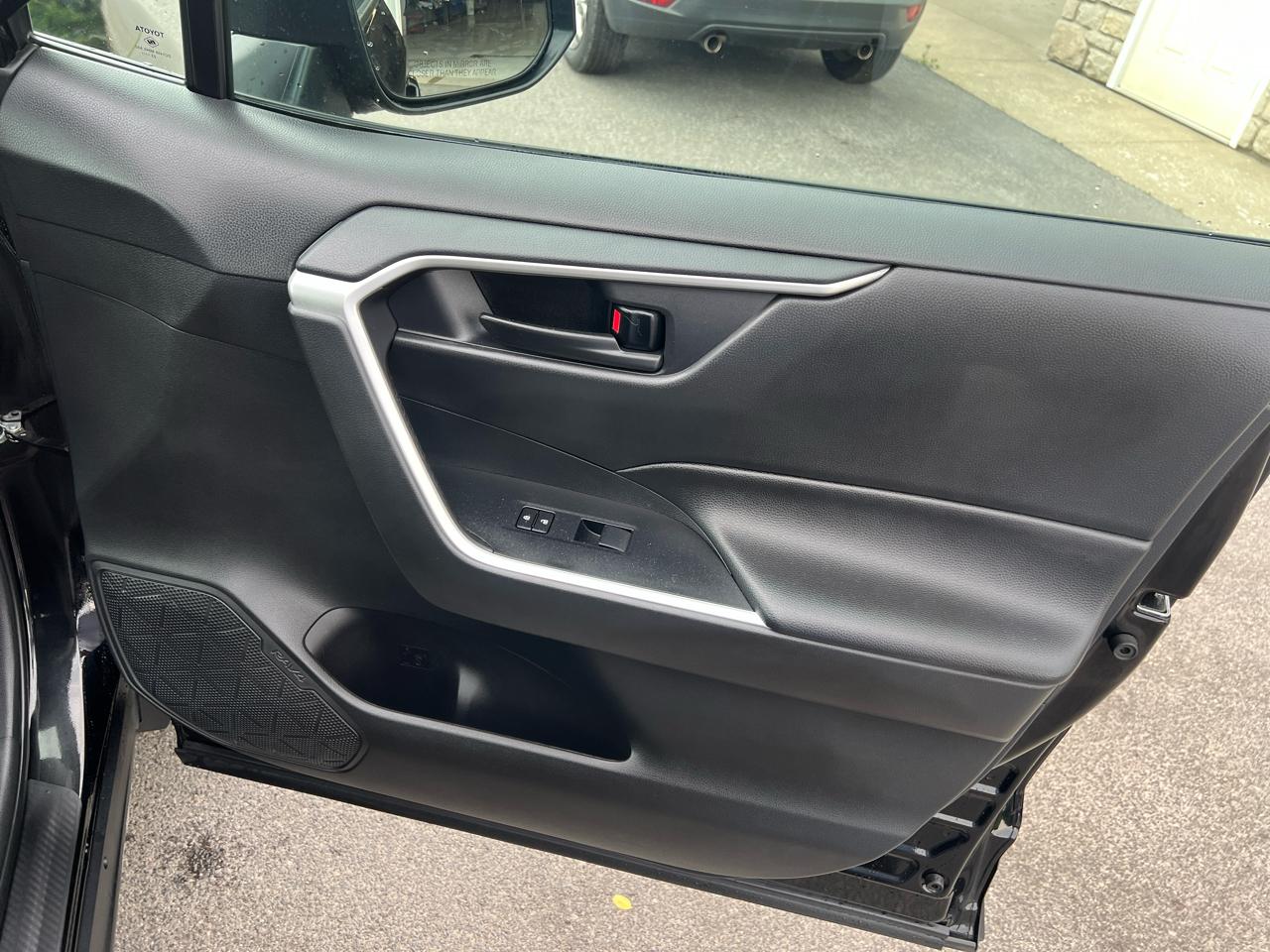 Toyota RAV4 Hybrid Hybrid LE AWD (Natl) 2024