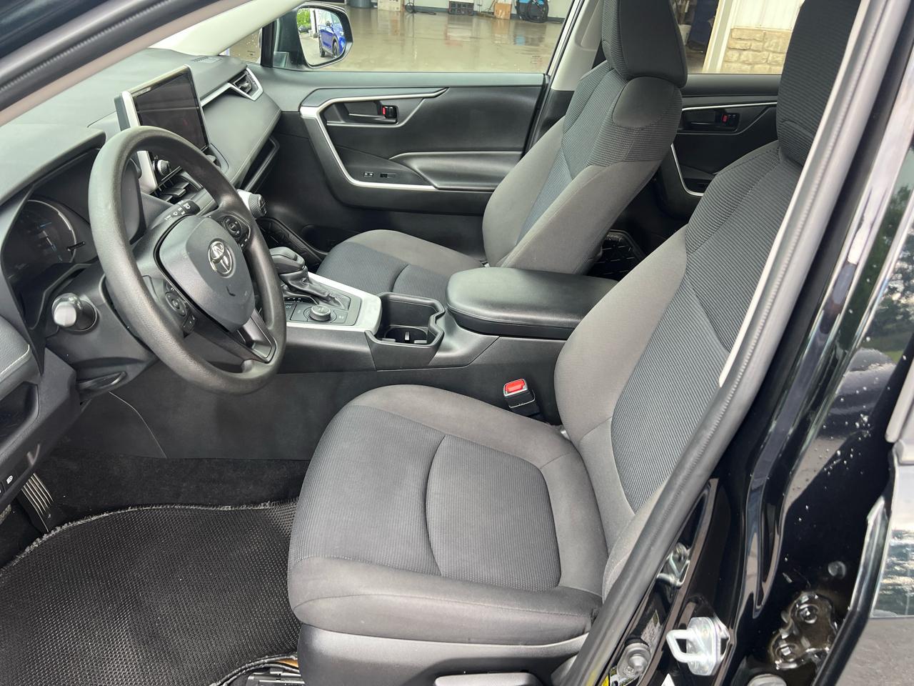 Toyota RAV4 Hybrid Hybrid LE AWD (Natl) 2024