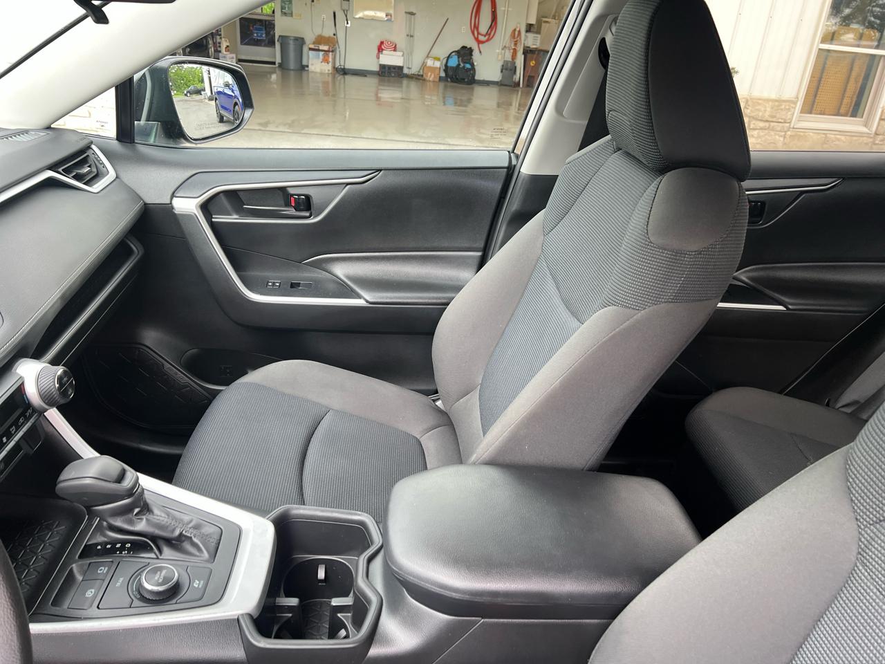 Toyota RAV4 Hybrid Hybrid LE AWD (Natl) 2024
