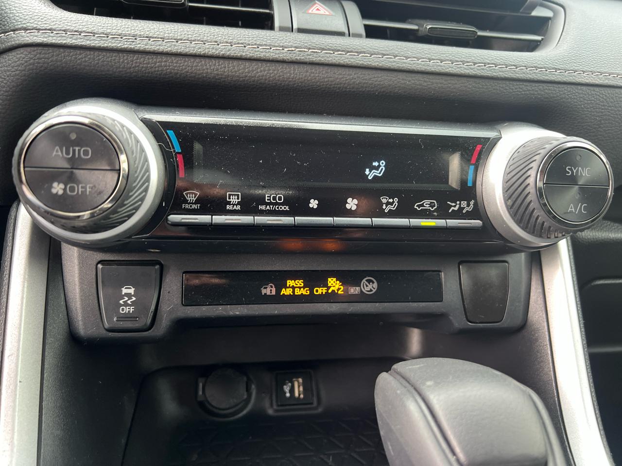Toyota RAV4 Hybrid Hybrid LE AWD (Natl) 2024