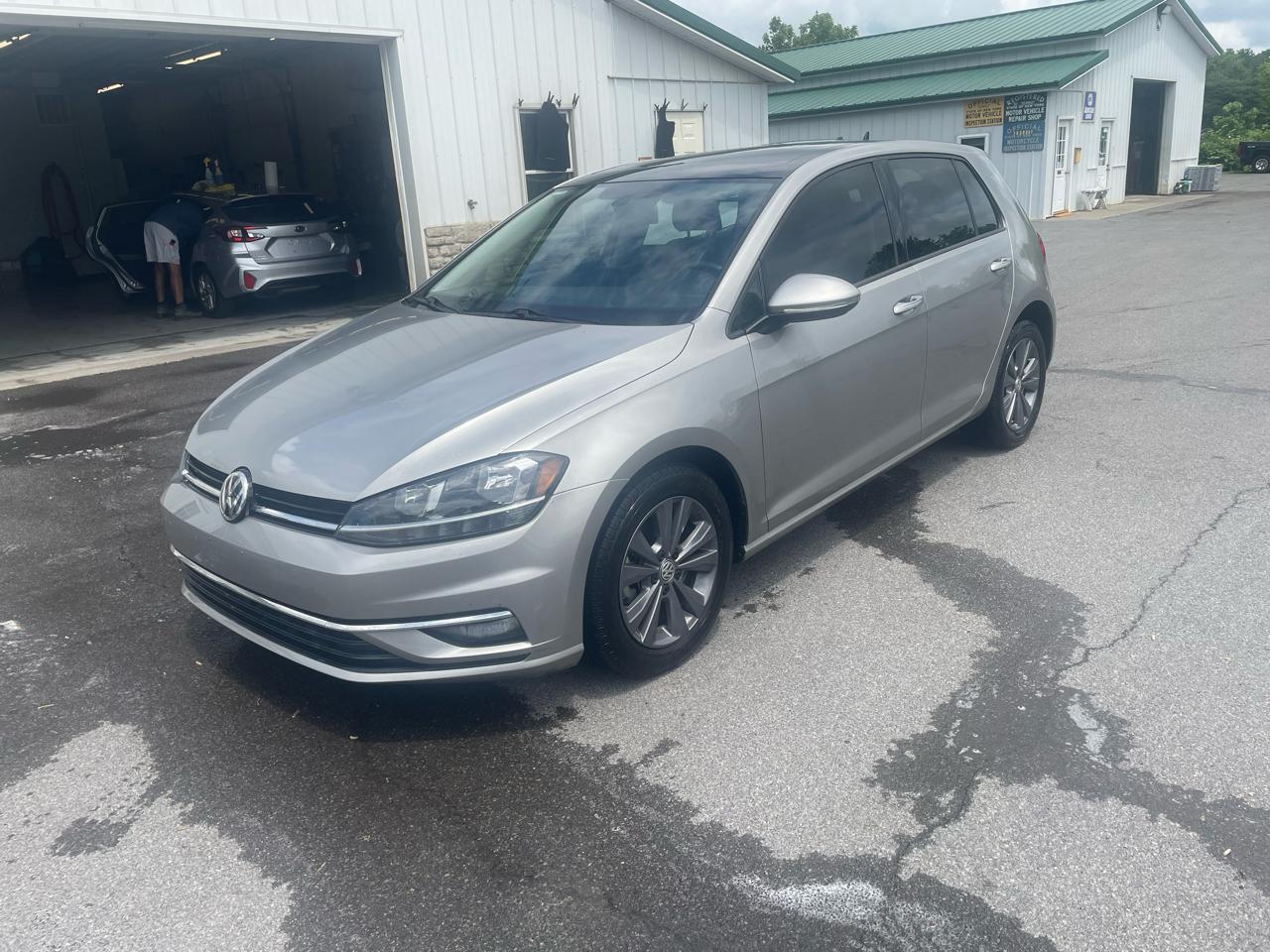 Volkswagen Golf TSI SE 6A 2018
