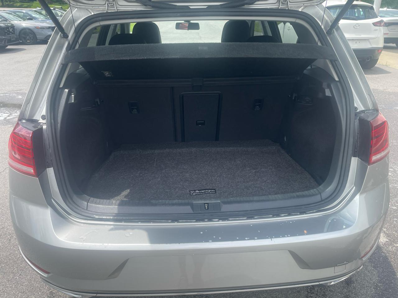Volkswagen Golf TSI SE 6A 2018