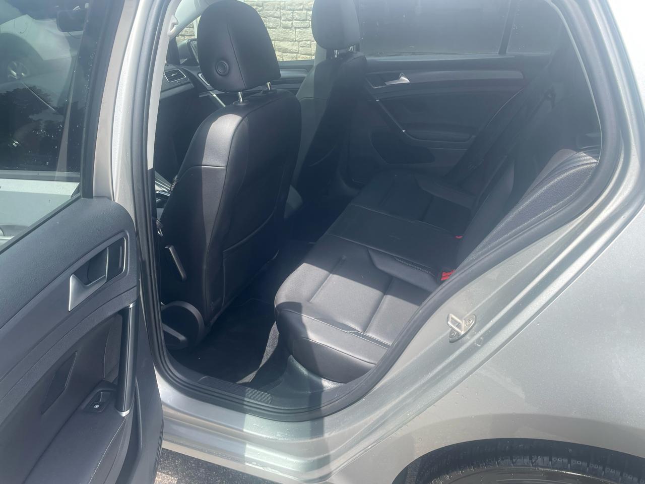 Volkswagen Golf TSI SE 6A 2018