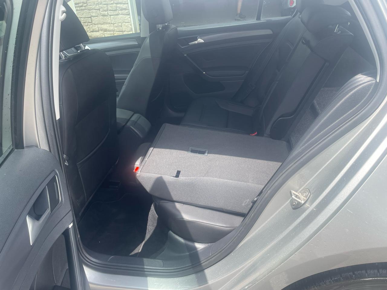 Volkswagen Golf TSI SE 6A 2018