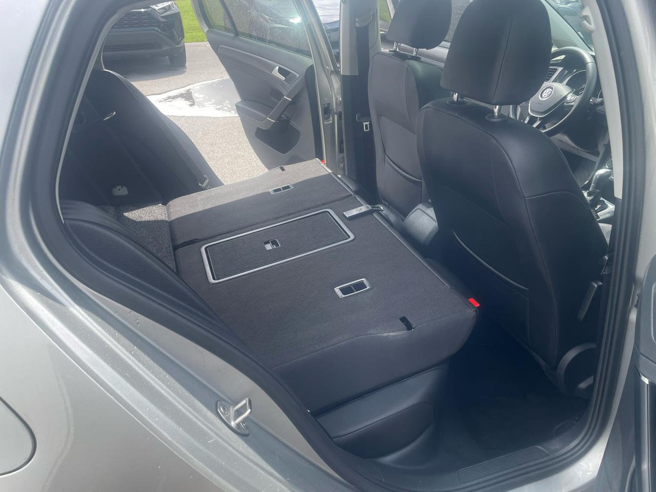 Volkswagen Golf TSI SE 6A 2018
