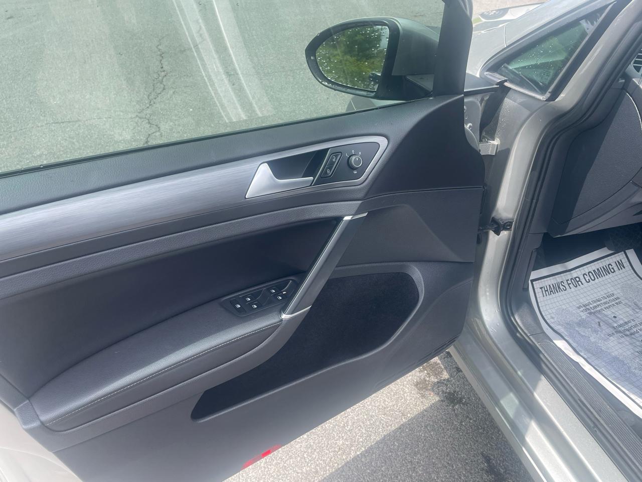 Volkswagen Golf TSI SE 6A 2018