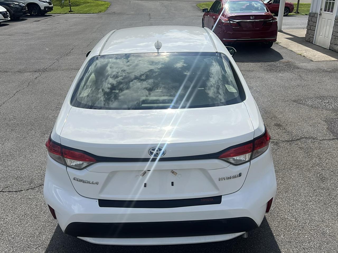 Toyota Corolla Hybrid LE CVT (Natl) 2022