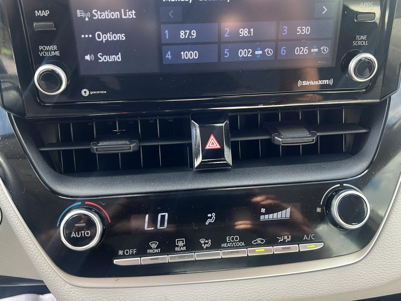 Toyota Corolla Hybrid LE CVT (Natl) 2022
