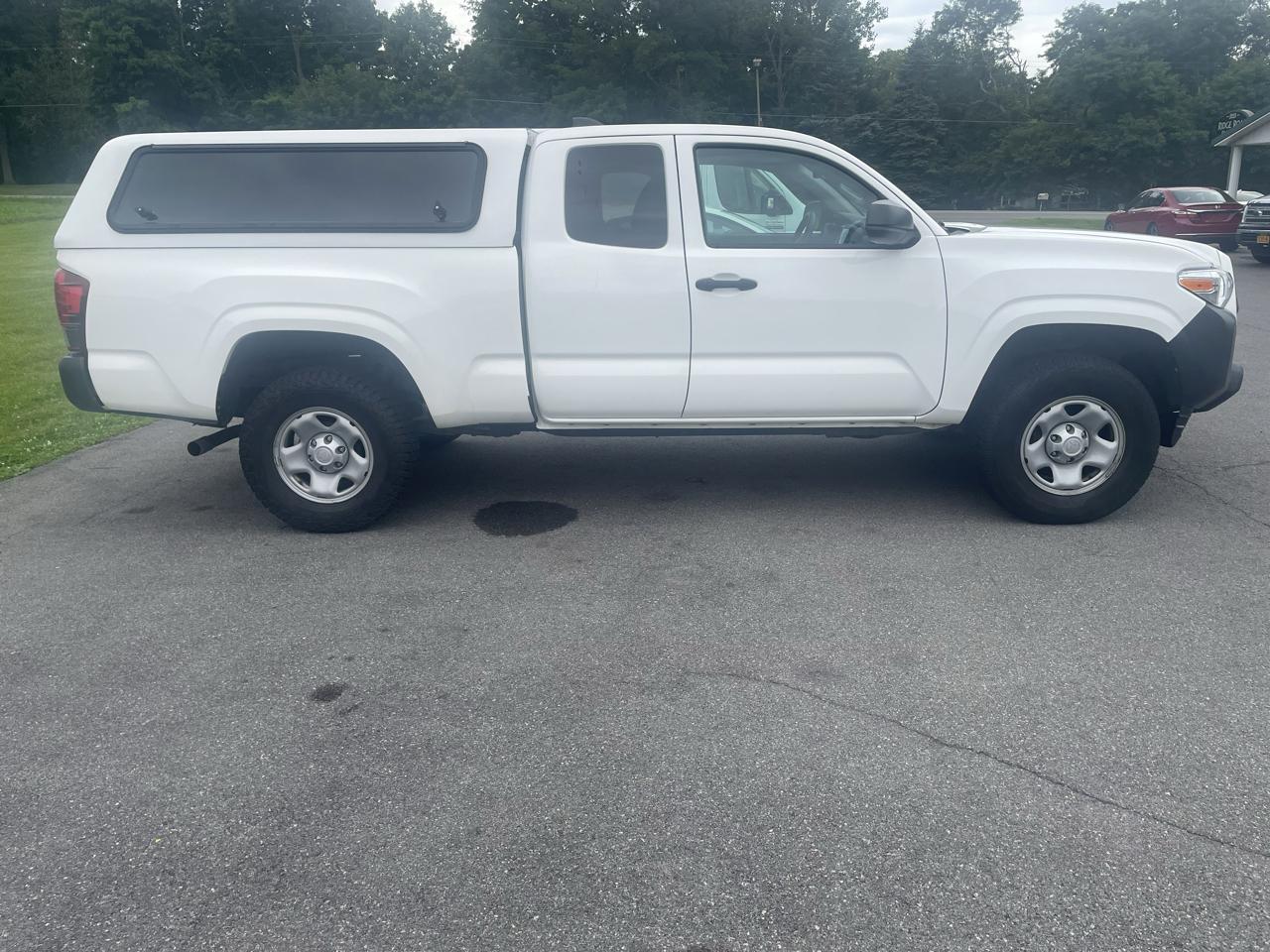 Toyota Tacoma 2WD SR Access Cab 6' Bed I4 AT (Natl) 2022
