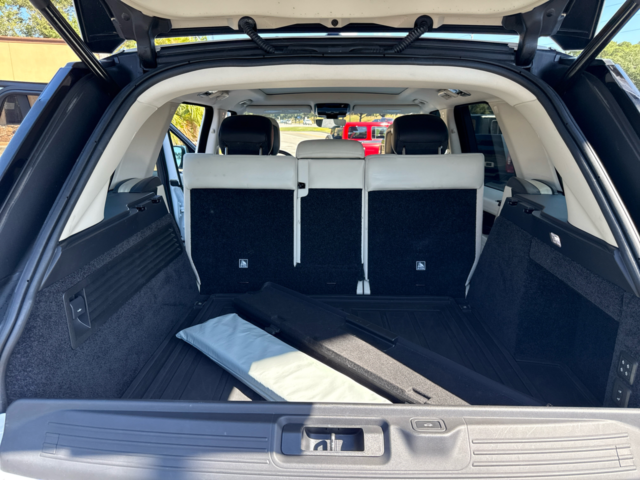 2019 Land Rover Range Rover HSE photo 4