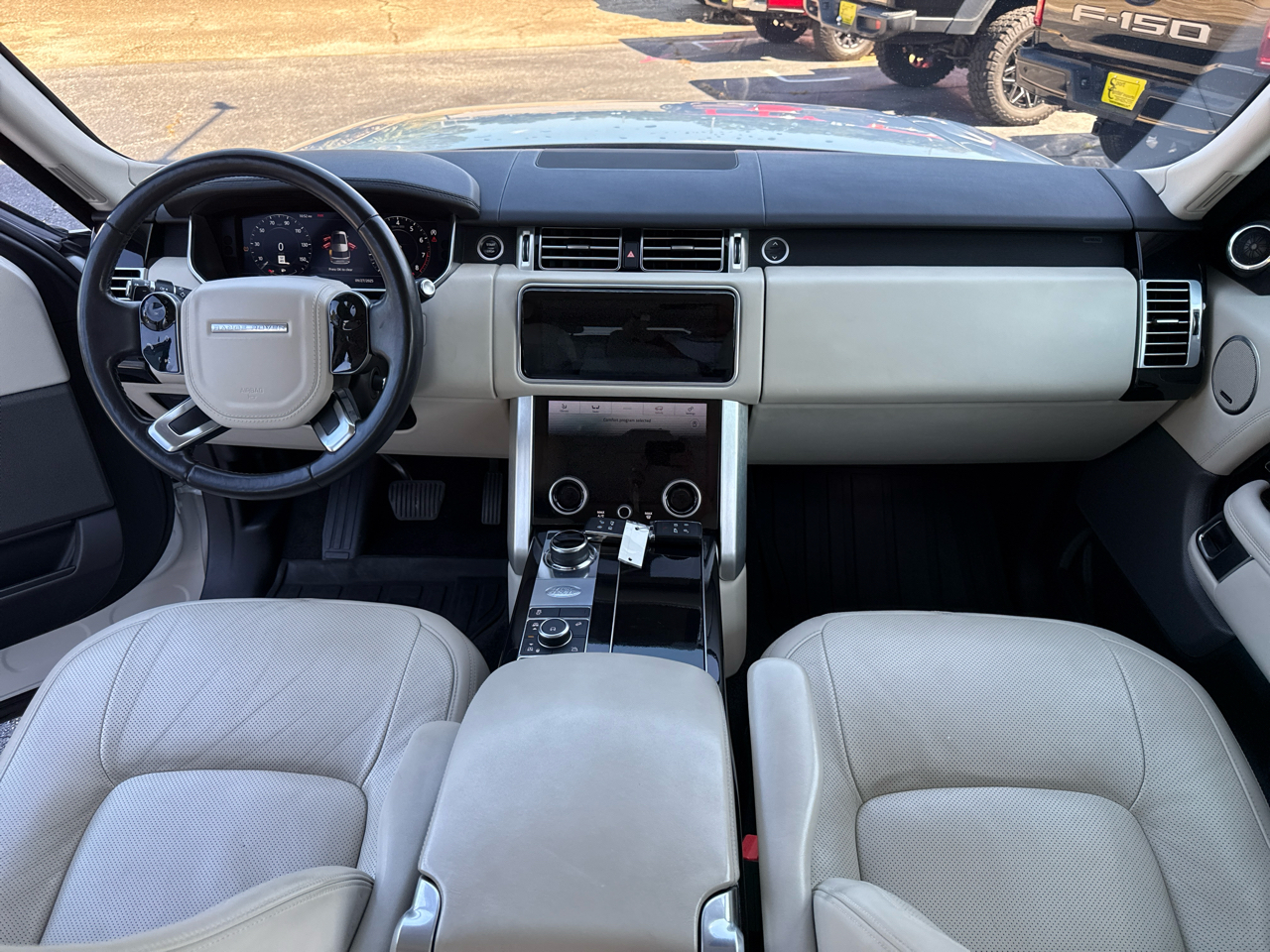 2019 Land Rover Range Rover HSE photo 7