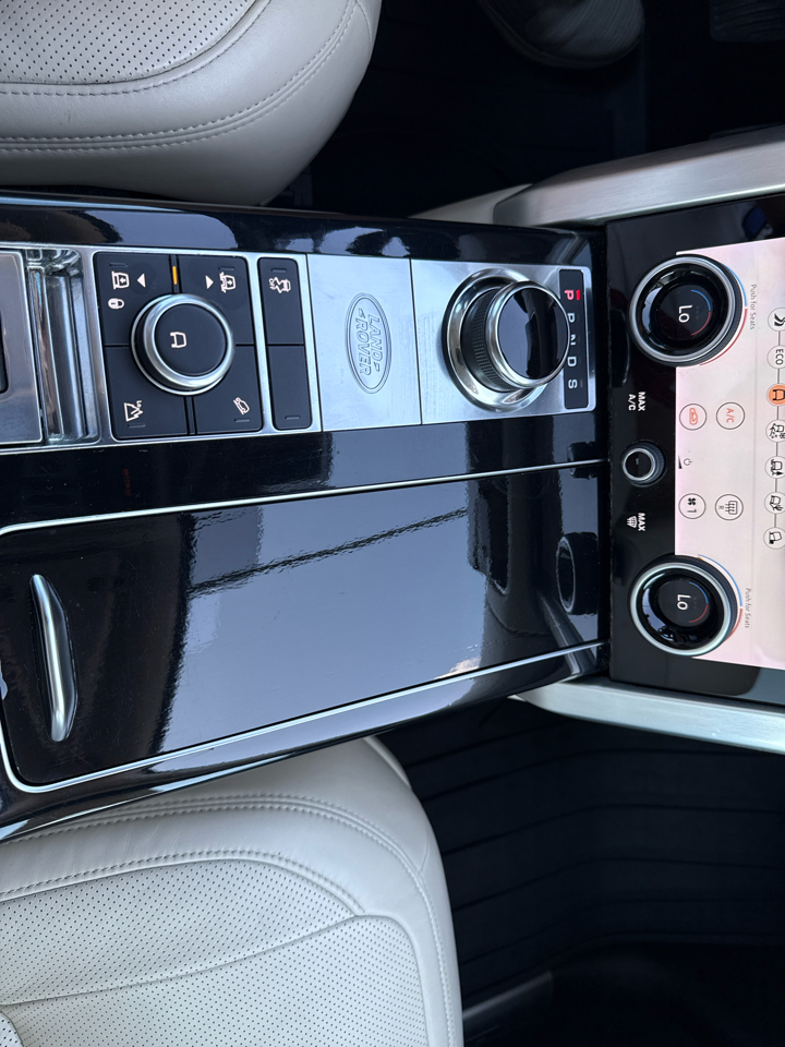 2019 Land Rover Range Rover HSE photo 15