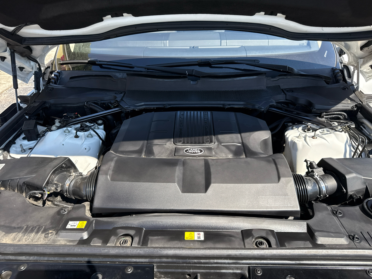 2019 Land Rover Range Rover HSE photo 16