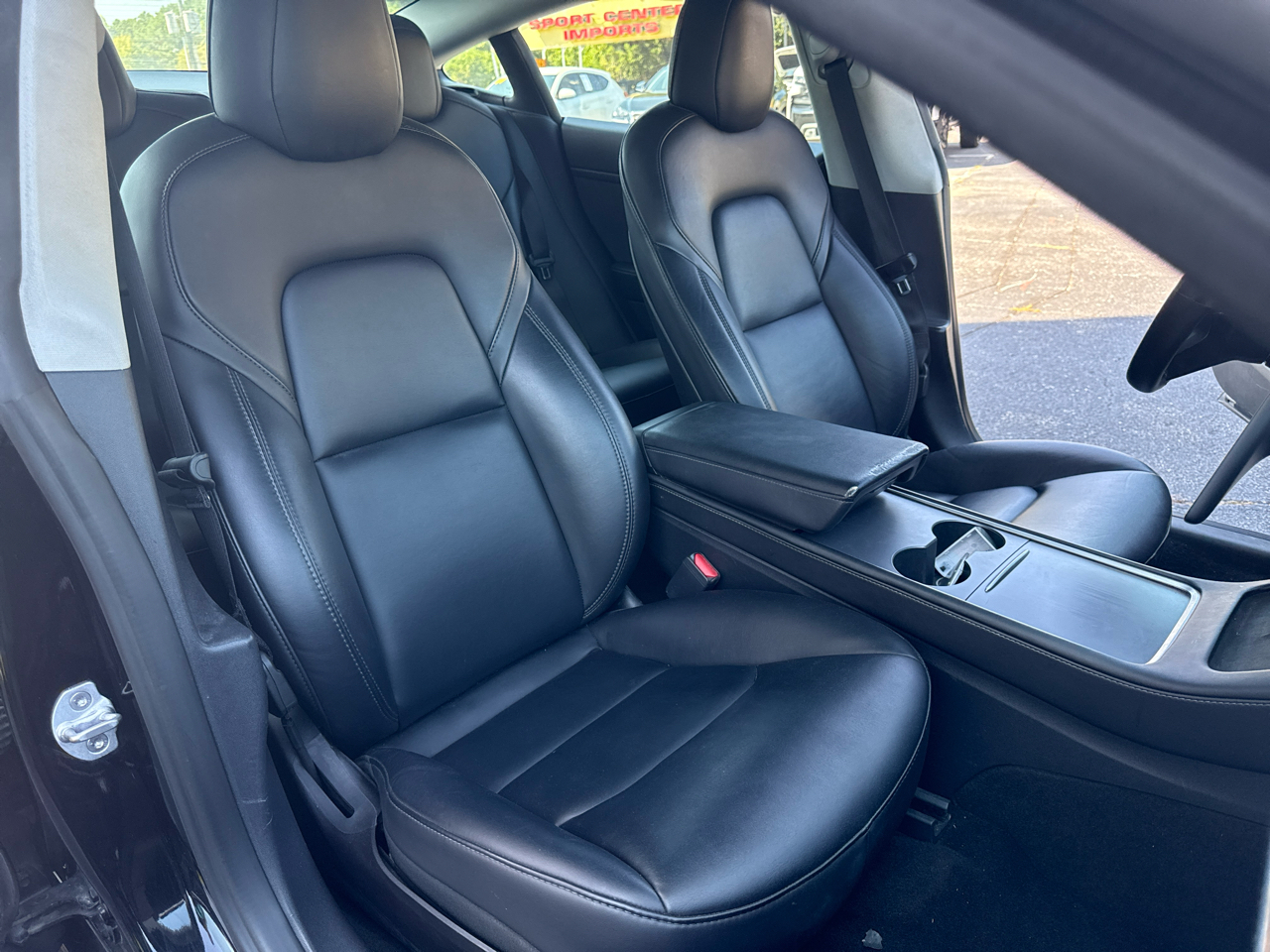 2022 Tesla Model 3 Standard Range Plus photo 6