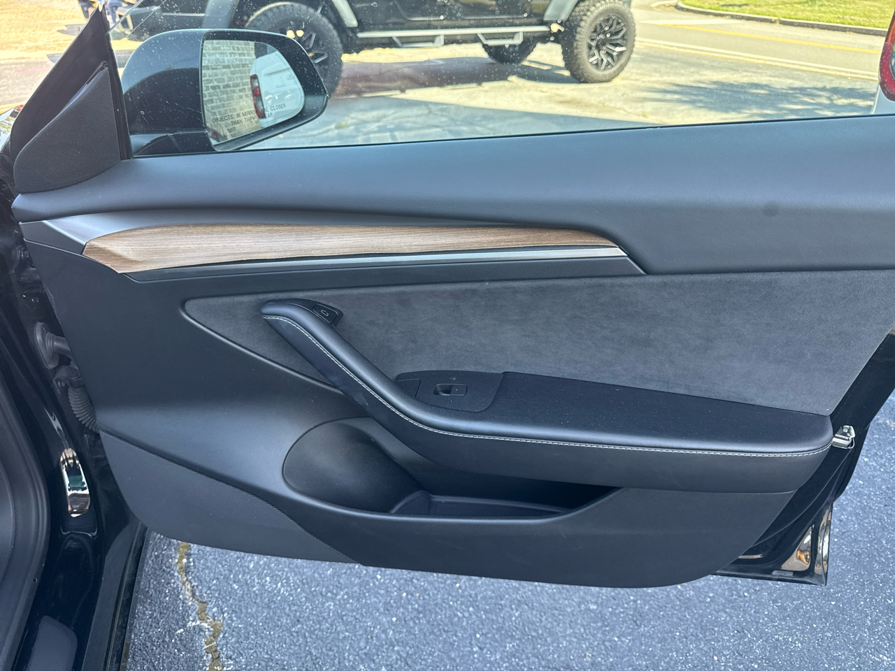 2022 Tesla Model 3 Standard Range Plus photo 8