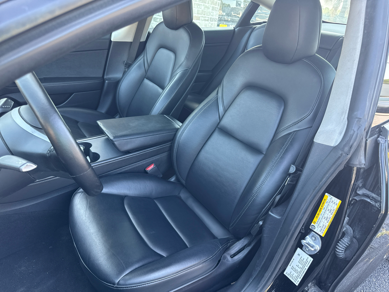 2022 Tesla Model 3 Standard Range Plus photo 9