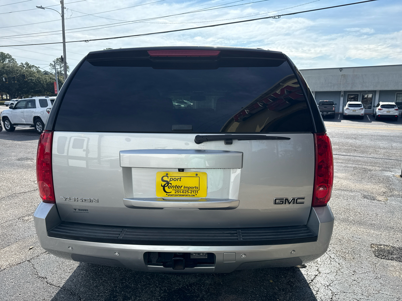 2013 Gmc Yukon SLE photo 3