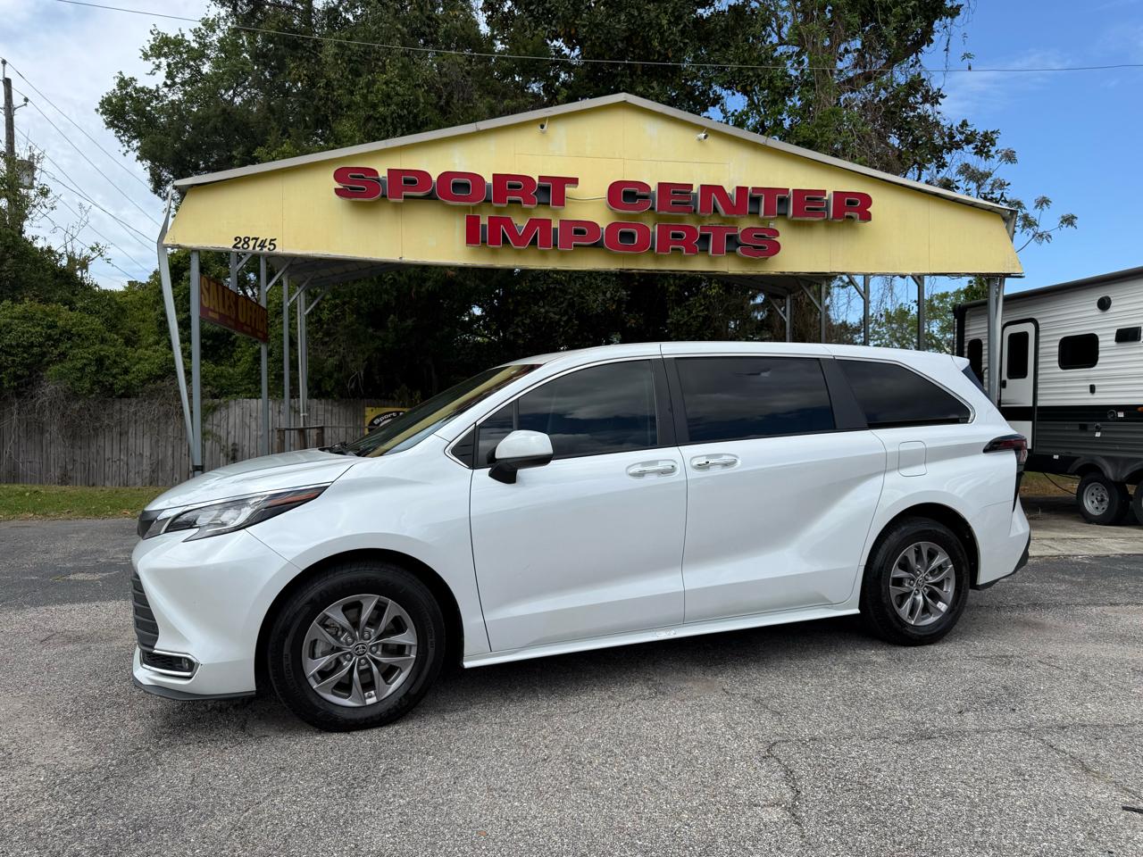 2023 Toyota Sienna XLE 7-Passenger