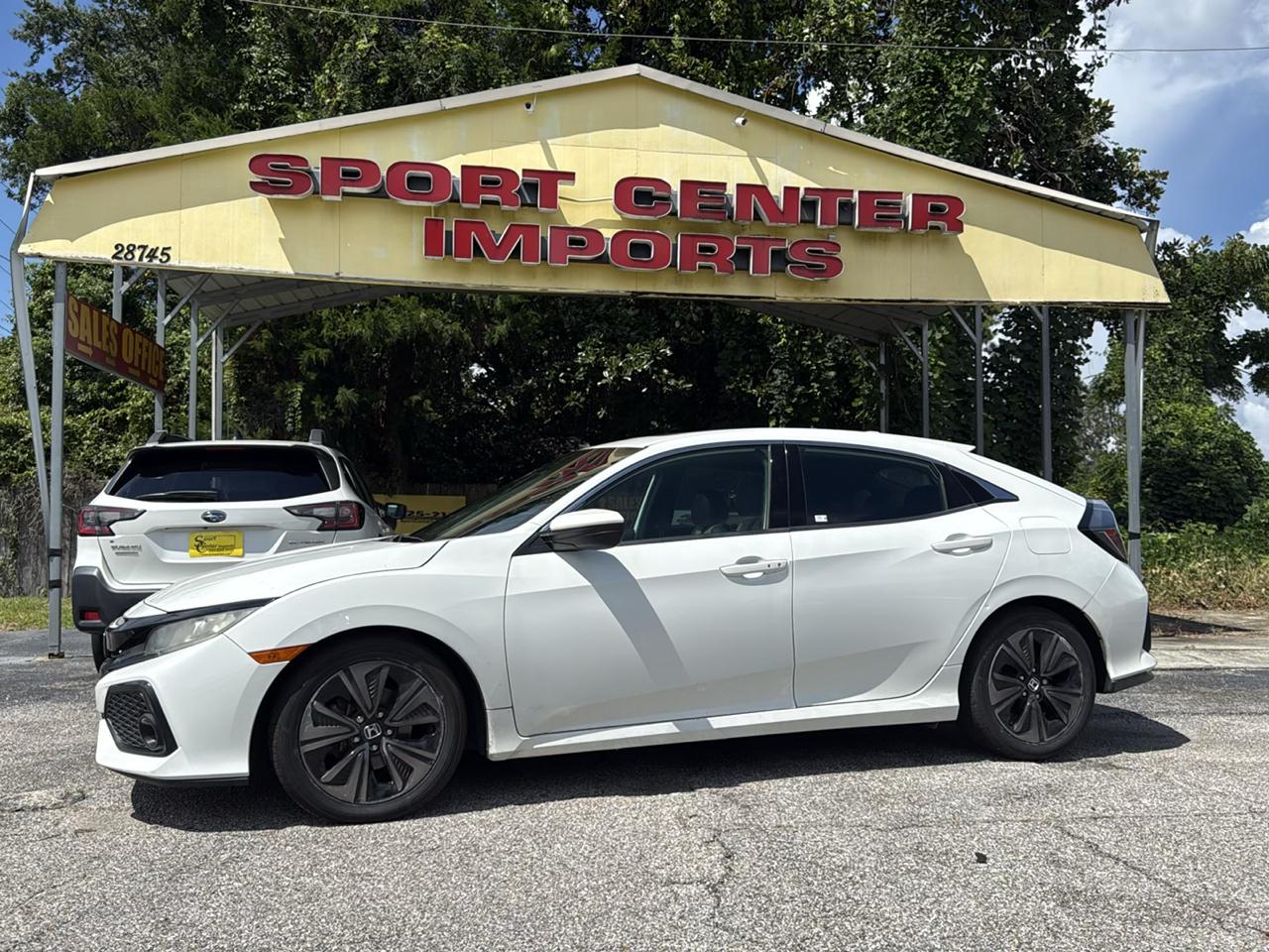 White 2017 Honda Civic Hatchback Hatchback Front-Wheel Drive Automatic
