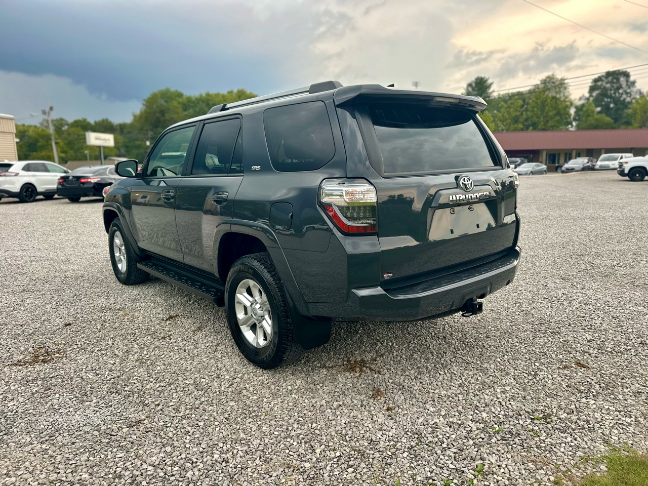 Toyota 4Runner SR5 4WD 2024 Toyota 4Runner SR5 4WD 2024